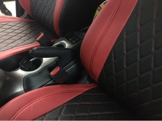 Авточехлы на Nissan Juke