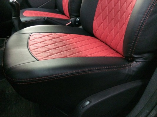 Авточехлы на Renault Sandero Stepway